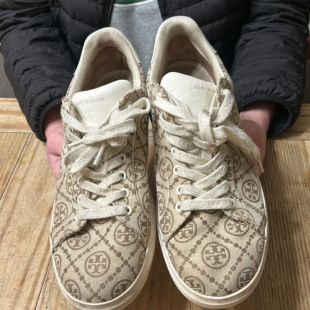 Tory Burch size 9 shoes